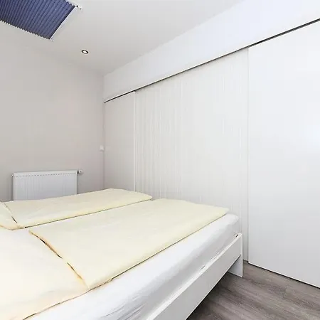 Julia * بينسيرسيال