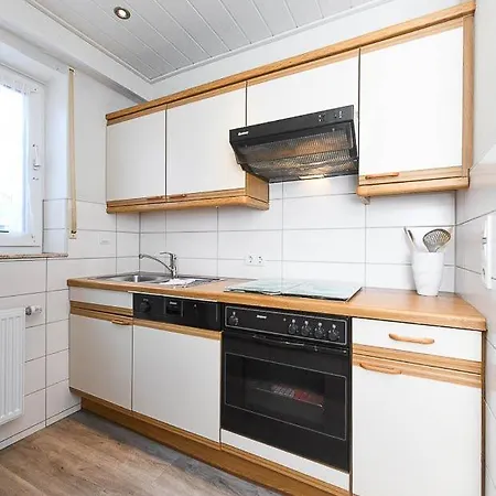 Julia * بينسيرسيال